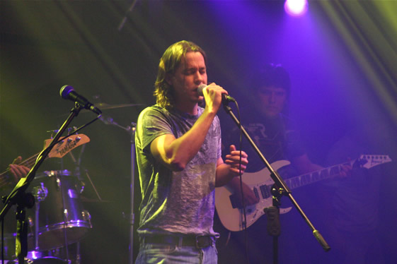 los ultimos heroes voce may 07