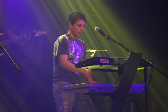 los ultimos heroes voce may 07