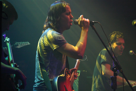 los ultimos heroes voce may 07