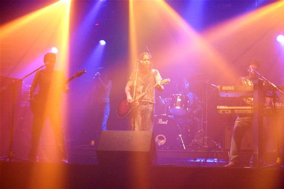 los ultimos heroes voce may 07