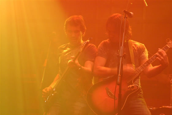 los ultimos heroes voce may 07